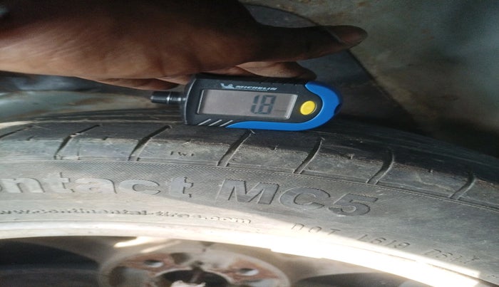 2011 Hyundai Verna FLUIDIC 1.6 VTVT SX OPT AT, Petrol, Automatic, 1,14,466 km, tyre