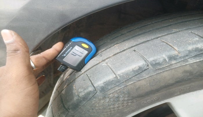 2011 Hyundai Verna FLUIDIC 1.6 VTVT SX OPT AT, Petrol, Automatic, 1,14,466 km, tyre