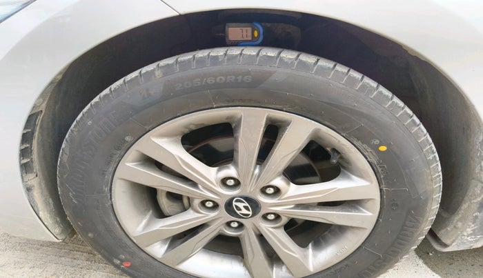 2018 Hyundai New Elantra 2.0 SX(O) AT PETROL, Petrol, Automatic, 57,611 km, tyre