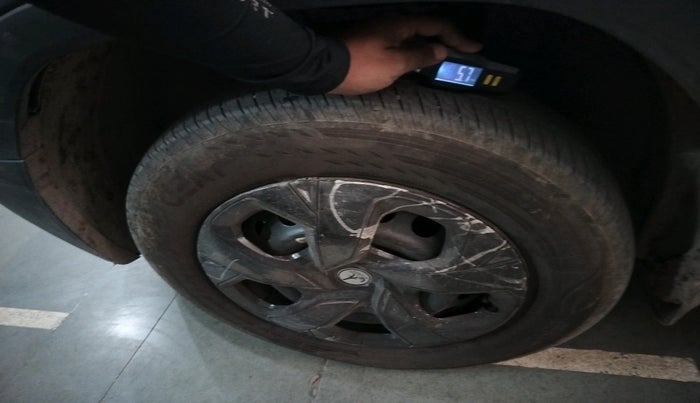 2024 Tata PUNCH ADVENTURE MT CNG , CNG, Manual, 11,549 km, tyre