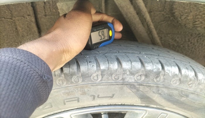 2021 Renault Kwid CLIMBER 1.0 (O), Petrol, Manual, 5,283 km, tyre