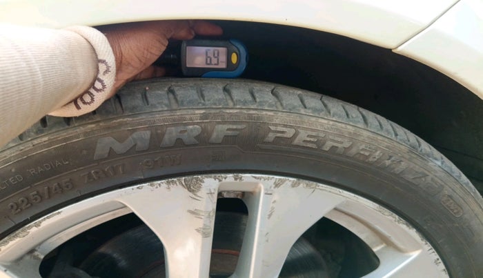 2011 Mercedes Benz C Class 200 CGI AVANTGARDE, Petrol, Automatic, 36,998 km, tyre