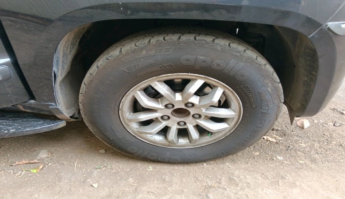 2016 Mahindra TUV300 T8, Diesel, Manual, 1,98,038 km, tyre