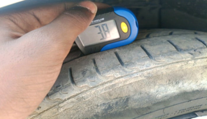 2016 Ford New Figo TREND 1.5L DIESEL, Diesel, Manual, 1,63,507 km, tyre