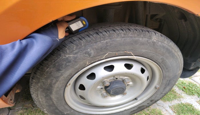 2018 Tata Tiago XE PETROL, Petrol, Manual, 80,244 km, tyre