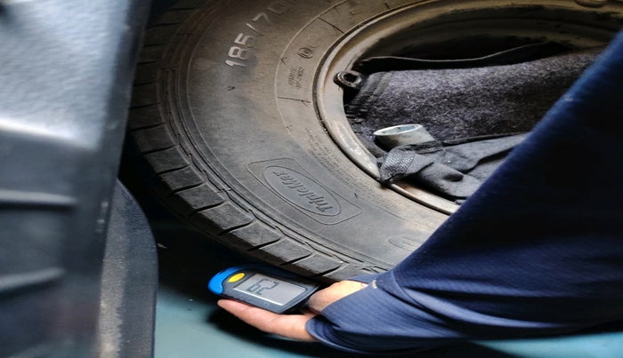 2016 Hyundai Elite i20 MAGNA 1.2, Petrol, Manual, 27,892 km, tyre