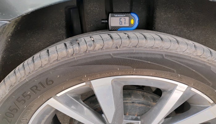 2023 Skoda SLAVIA STYLE 1.0L TSI MT, Petrol, Manual, 19,723 km, tyre