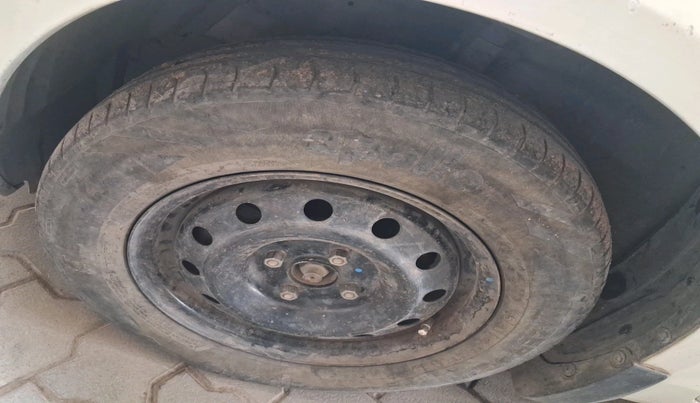 2012 Maruti Swift VDI, Diesel, Manual, 1,42,599 km, tyre