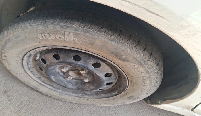 2012 Maruti Swift VDI, Diesel, Manual, 1,42,599 km, tyre