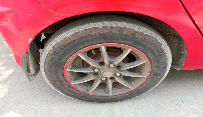 2010 Hyundai i10 SPORTZ 1.2, Petrol, Manual, 1,09,036 km, tyre