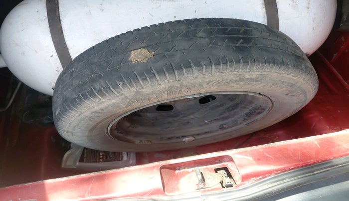 2018 Renault Kwid RXT 1.0, CNG, Manual, 1,62,406 km, tyre