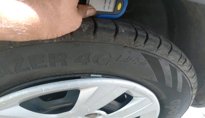 2018 Renault Kwid RXT 1.0, CNG, Manual, 1,62,406 km, tyre