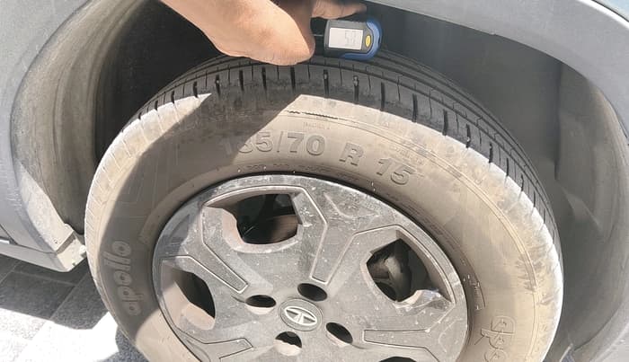 2023 Tata PUNCH ACCOMPLISHED AMT, Petrol, Automatic, 14,598 km, tyre