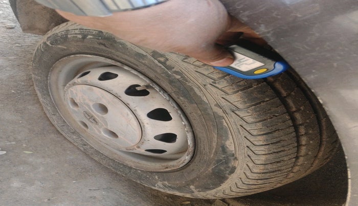 2018 Tata Tiago XM PETROL, Petrol, Manual, 80,100 km, tyre