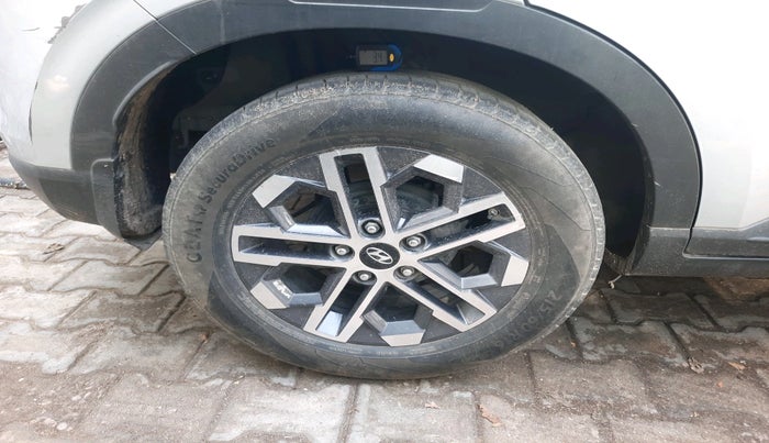 2022 Hyundai VENUE SX 1.2 PETROL, Petrol, Manual, 49,522 km, tyre