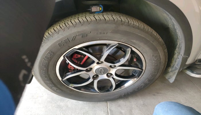 2015 Mahindra XUV500 W6, Diesel, Manual, 92,873 km, tyre