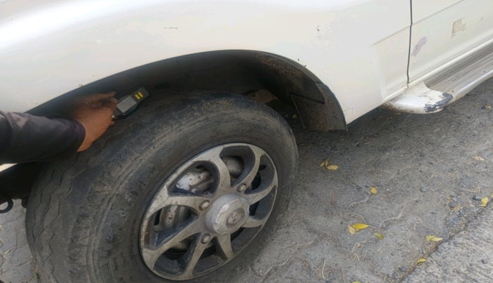 2013 Mahindra Scorpio EX M2DI, Diesel, Manual, 44,041 km, tyre