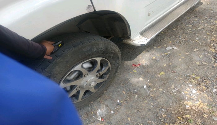 2013 Mahindra Scorpio EX M2DI, Diesel, Manual, 44,041 km, tyre