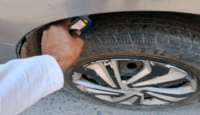 2011 Maruti Wagon R 1.0 VXI, Petrol, Manual, 42,622 km, tyre