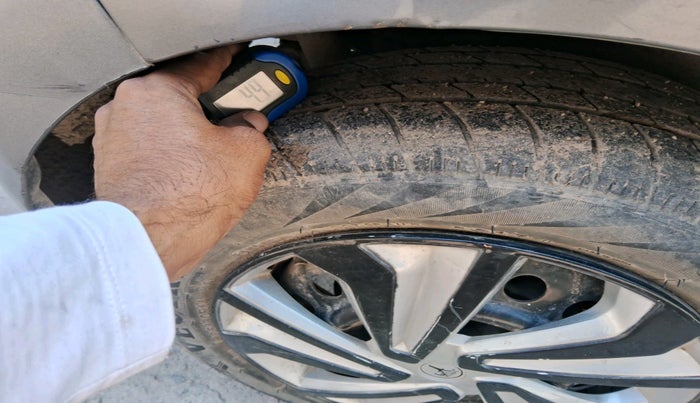 2011 Maruti Wagon R 1.0 VXI, Petrol, Manual, 42,622 km, tyre