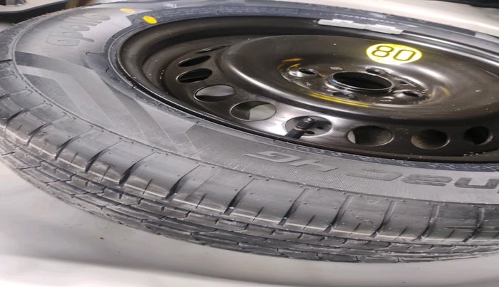 2023 Toyota Glanza V AMT, Petrol, Automatic, 65,796 km, tyre