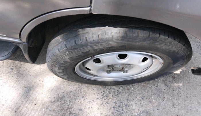 2022 Maruti Eeco 5 STR AC (O), CNG, Manual, 62,706 km, tyre