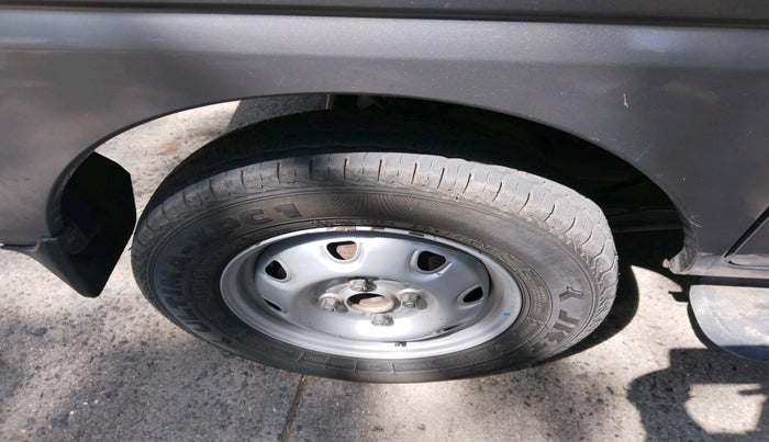 2022 Maruti Eeco 5 STR AC (O), CNG, Manual, 62,706 km, tyre