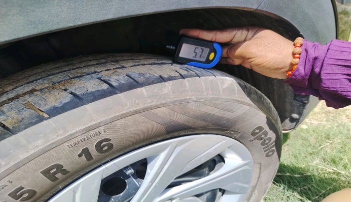 2024 Hyundai Creta E 1.5 PETROL, Petrol, Manual, 13,832 km, tyre