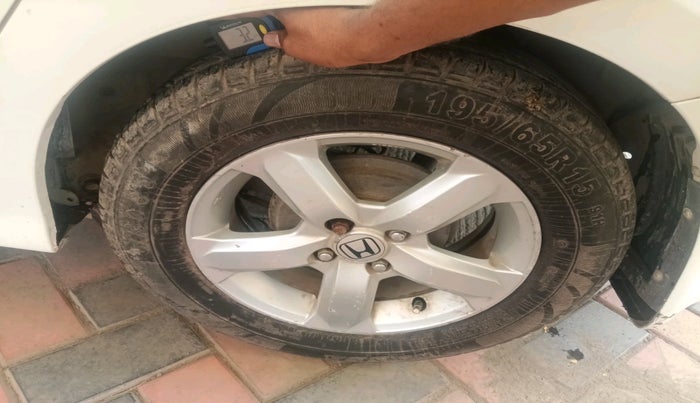 2011 Honda City 1.5L I-VTEC V AT, CNG, Automatic, 1,17,897 km, tyre