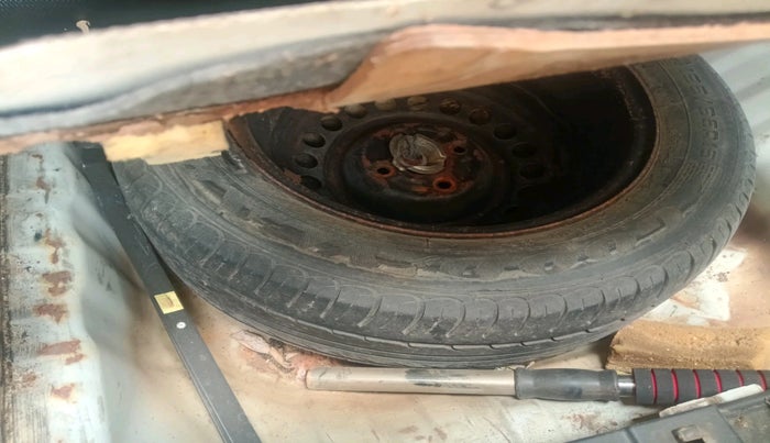 2011 Honda City 1.5L I-VTEC V AT, CNG, Automatic, 1,17,897 km, tyre