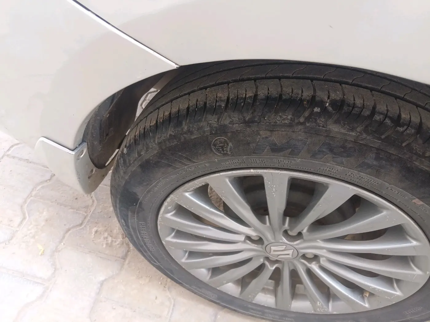 2017 Maruti Ciaz ALPHA DIESEL 1.3, Diesel, Manual, 97,836 km, tyre