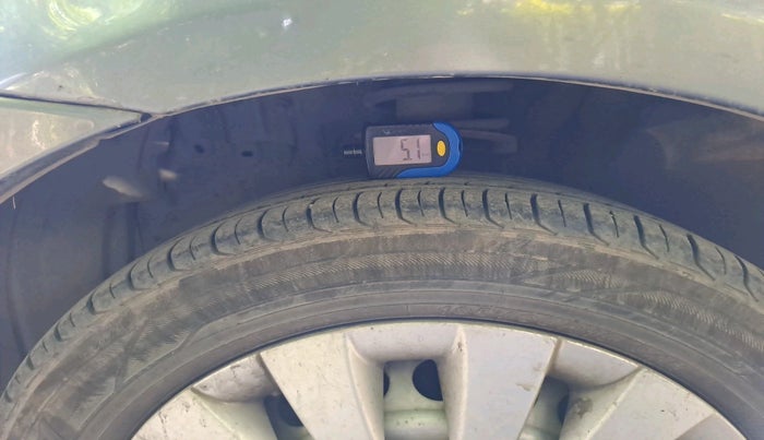 2014 Toyota Etios G, Petrol, Manual, 1,48,003 km, tyre