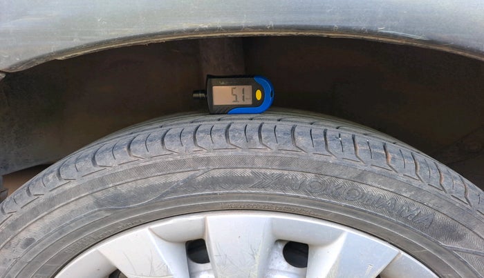 2014 Toyota Etios G, Petrol, Manual, 1,48,003 km, tyre