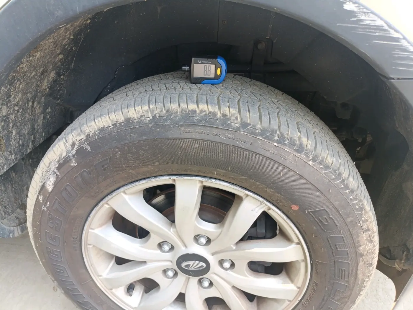 2016 Mahindra XUV500 W10, Diesel, Manual, 63,567 km, tyre
