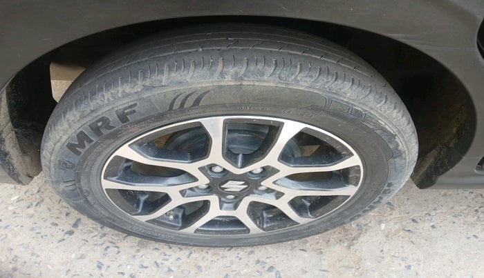 2022 Maruti XL6 ALPHA PLUS AT, Petrol, Automatic, 38,104 km, tyre