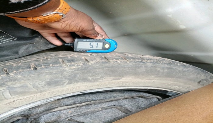 2021 Hyundai AURA S 1.2 CNG, CNG, Manual, 62,262 km, tyre