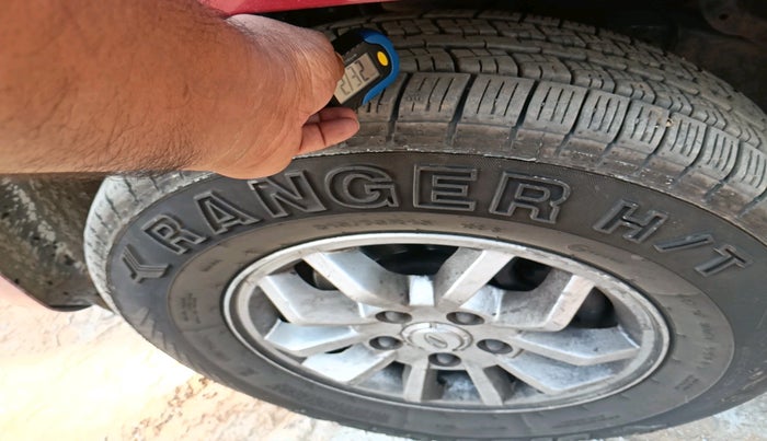 2016 Mahindra TUV300 T8, Diesel, Manual, 91,009 km, tyre