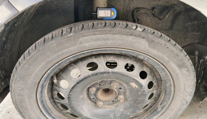 2022 Tata ALTROZ XT PETROL, Petrol, Manual, 33,548 km, tyre