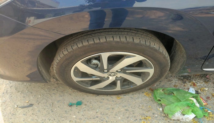 2024 Toyota Glanza G AMT, Petrol, Automatic, 6,379 km, tyre