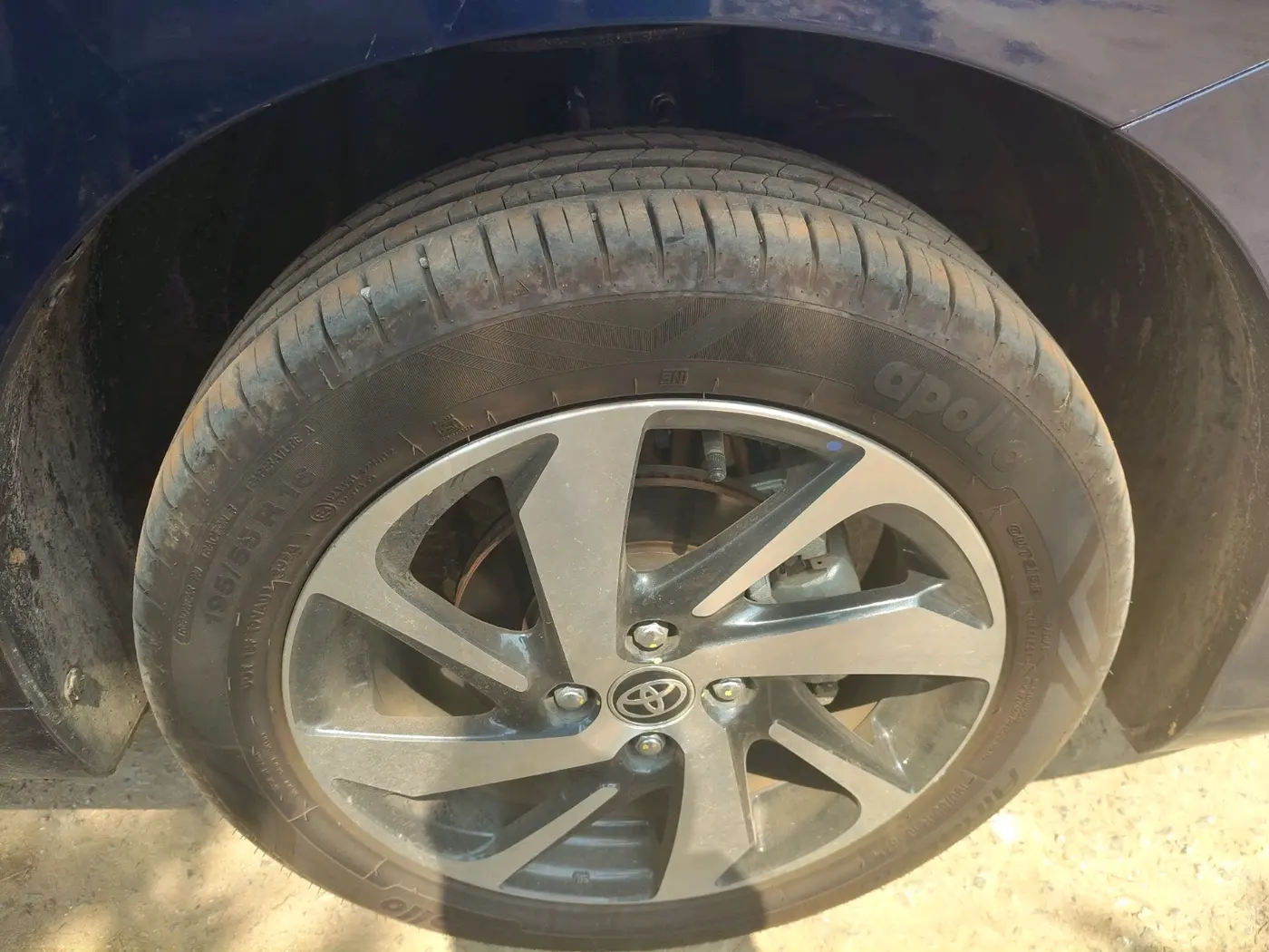 2024 Toyota Glanza G AMT, Petrol, Automatic, 6,379 km, tyre