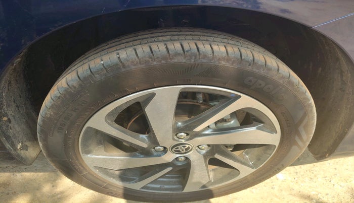 2024 Toyota Glanza G AMT, Petrol, Automatic, 6,379 km, tyre