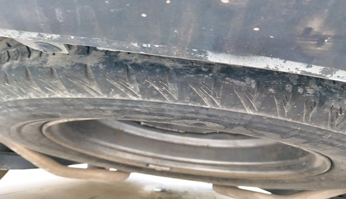 2021 Mahindra XUV500 W11 AT, Diesel, Automatic, 99,775 km, tyre