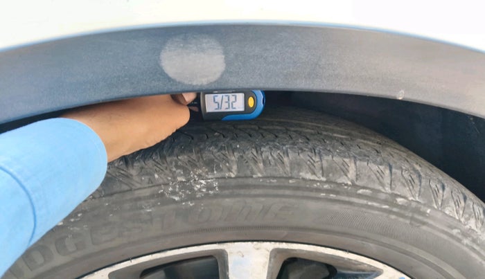 2021 Mahindra XUV500 W11 AT, Diesel, Automatic, 99,775 km, tyre