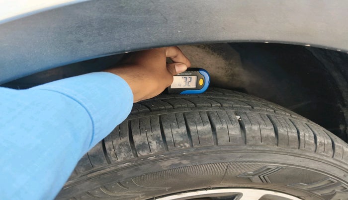 2021 Mahindra XUV500 W11 AT, Diesel, Automatic, 99,775 km, tyre