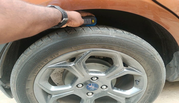 2018 Ford Ecosport TITANIUM 1.5L SPORTS(SUNROOF) DIESEL, Diesel, Manual, 76,665 km, tyre