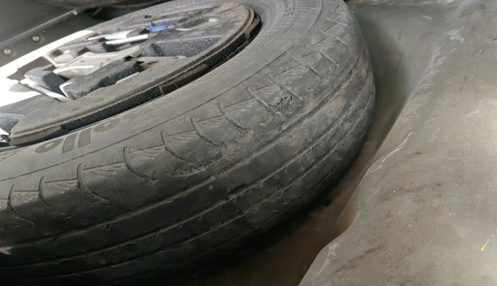 2016 Maruti Vitara Brezza ZDI PLUS, Diesel, Manual, 1,58,888 km, tyre