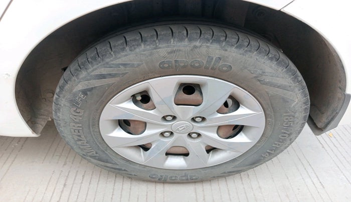 2014 Hyundai Elite i20 SPORTZ 1.2, CNG, Manual, 98,286 km, tyre