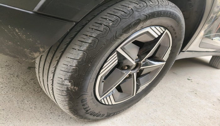 2024 Tata NEXON CREATIVE PLUS S 1.2 REVOTRON 6 MT, Petrol, Manual, 62,073 km, tyre