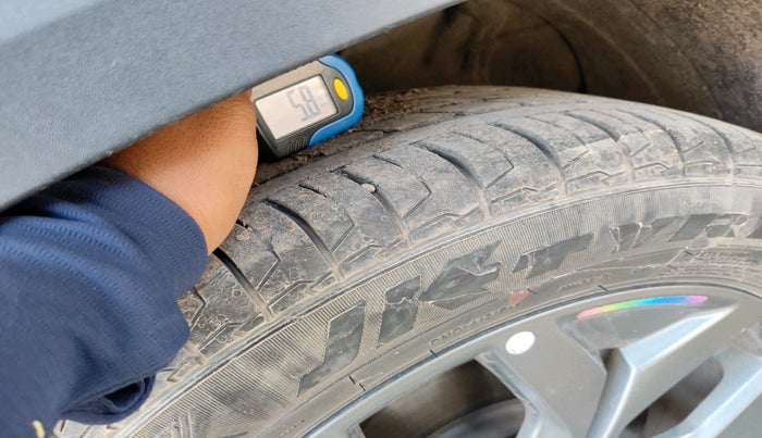 2024 KIA SELTOS  HTX 1.5 PETROL MT, Petrol, Manual, 16,087 km, tyre