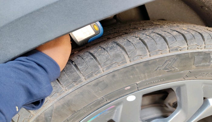 2024 KIA SELTOS  HTX 1.5 PETROL MT, Petrol, Manual, 16,087 km, tyre